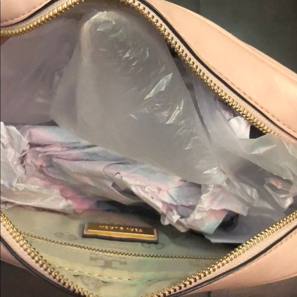 Tory Burch Alexa Camera Bag - Picture 3 of 3